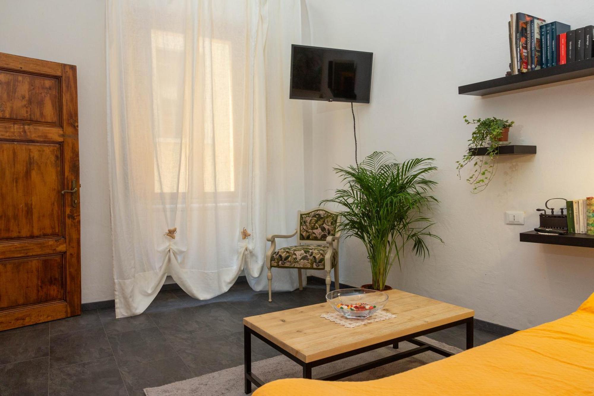 Il Cantuccio- Appartamento In Centro Con Giardino Volterra Exterior foto